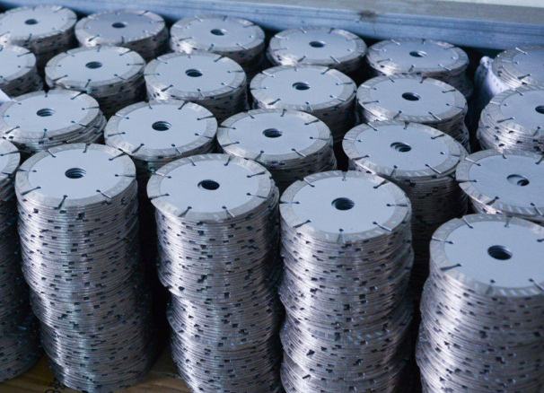 你知道石材專用鋸片冷卻潤滑劑由哪些物質組成的嗎?